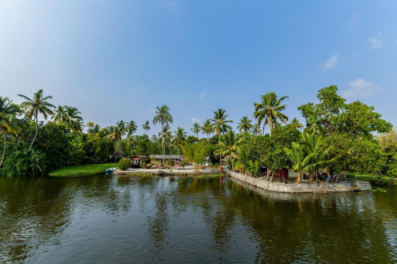 Oyo 5237 Island Lake Resort Alappuzha Exterior photo