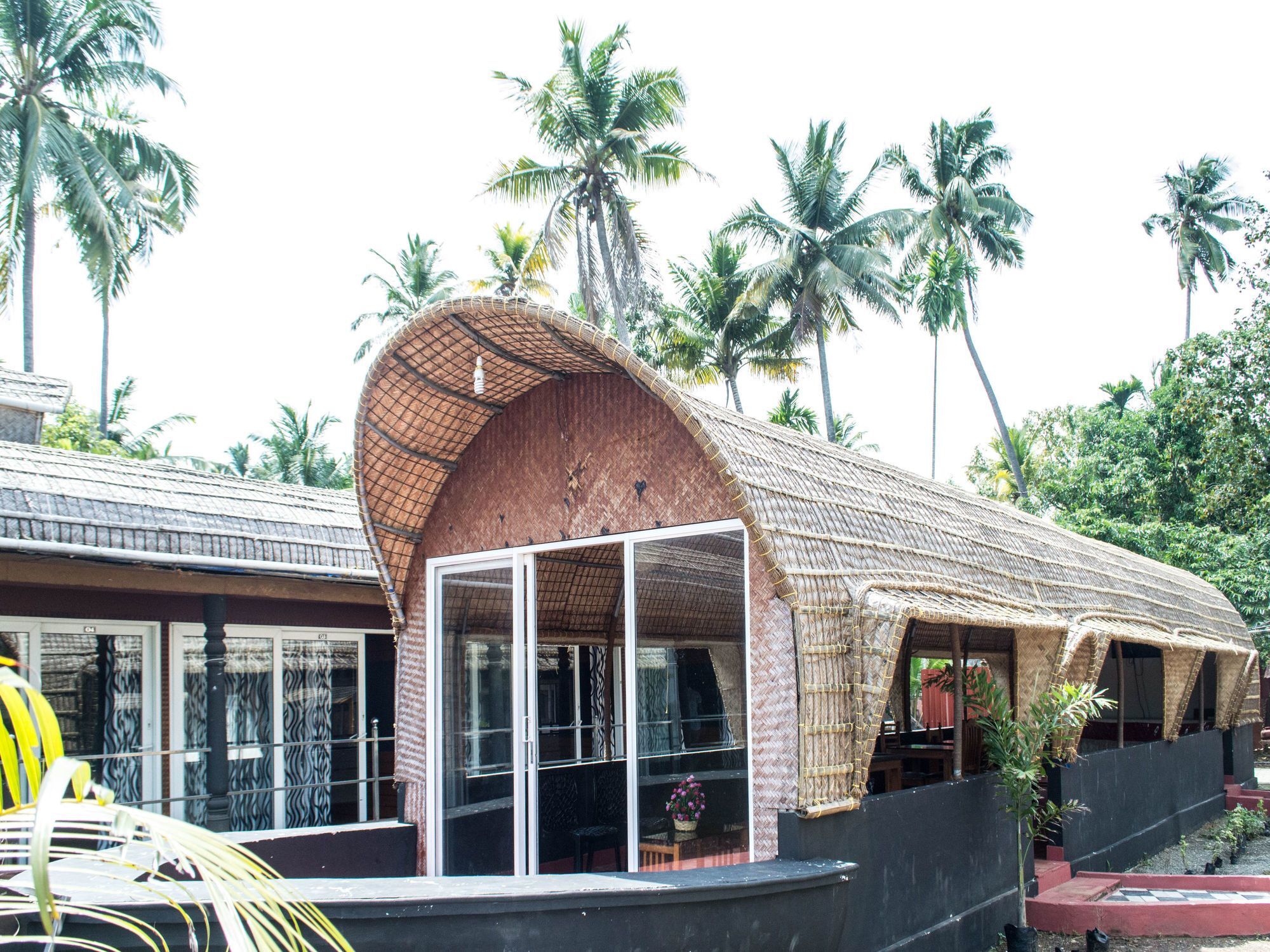 Oyo 5237 Island Lake Resort Alappuzha Exterior photo